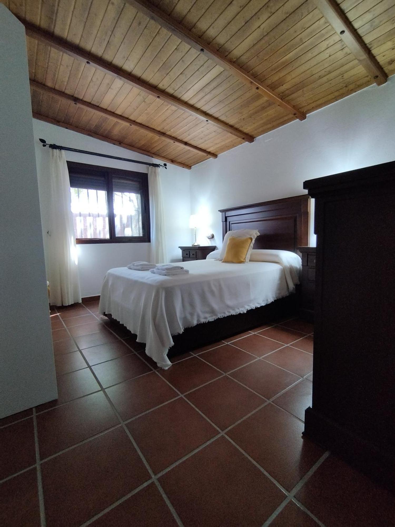 Vivienda Rural Los Madronos Malcocinado  ภายนอก รูปภาพ